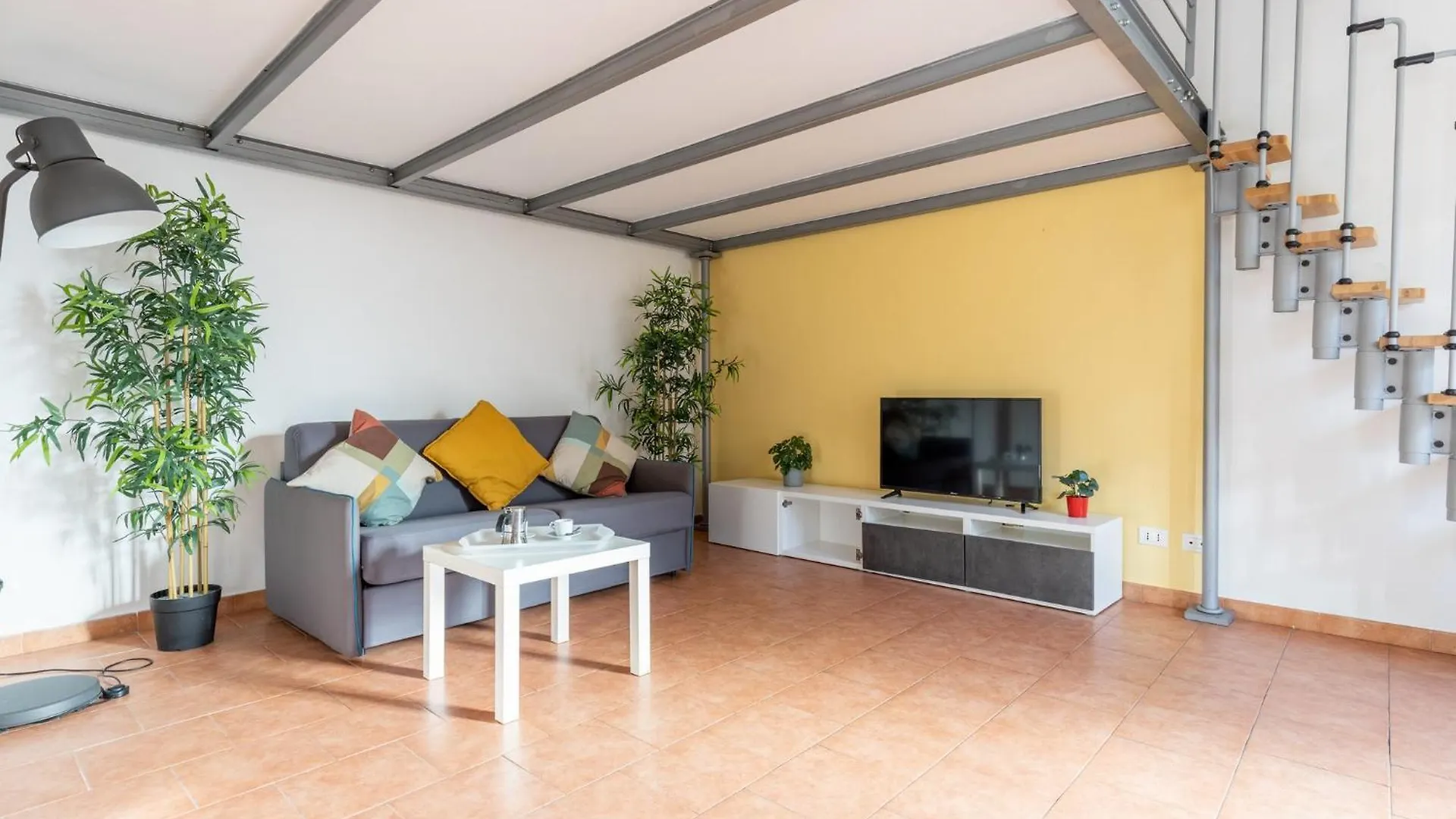 Four Shades Of Pisa Apartments