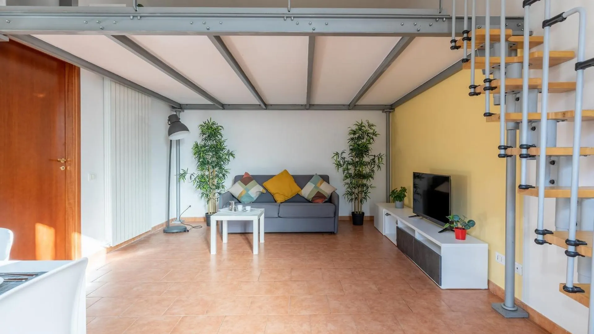 Four Shades Of Pisa Apartments